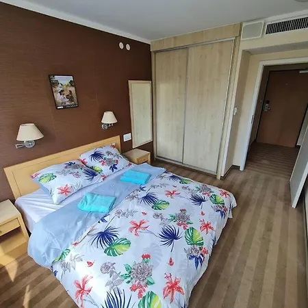 10q - Z6 403 Appartement Varsovie